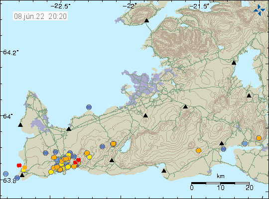 Orange, yellow and red dots from Grindavík to Fagradalsfjall volcano show the earthquake activity in Krýsuvík volcano