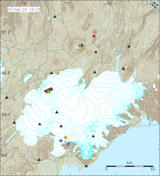 Green star in the west side of Vatnajökull glacier, were the largest earthquake took place in Bárðarbunga volcano. Few other red dots at the same location show the smaller earthquakes.