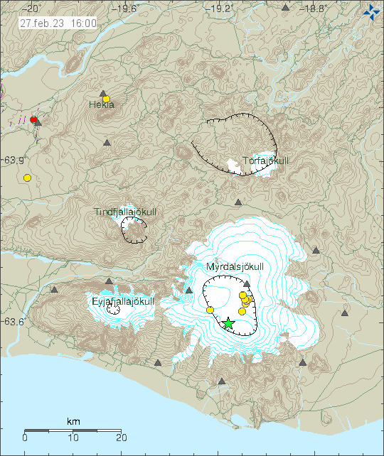 Yellow dots and green star in Katla volcano caldera that is under Mýrdalsjökull glacier that is shown in white on this image, along with other nearby volcanoes. The askja of Katla volcano is shown as elongated circle.