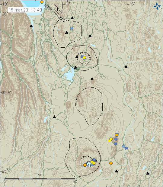 Earthquake activity in the inner caldera of Askja volcano. Shown with blue, yellow and orange dots. There is some earthquake activity east of Askja volcano in Herðubreið mountain and nearby area.