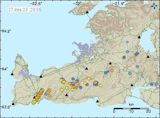 Earthquake activity along the dyke from 10. November close to Grindavík town and there's also a earthquake swarm activity in a fault line in Fagradalsfjall volcano.