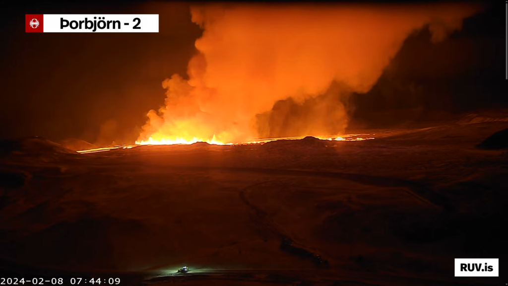 View of the eruption from Þorbjörn - 2 web camera. The red glow is at the distance.
