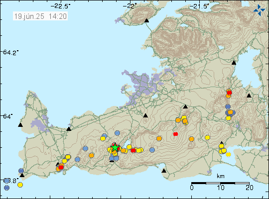 Green star just west of Kleifarvatn lake in Krýsuvík volcano. A lot of dots show smaller earthquakes in this area.