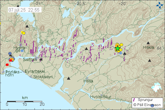Green star showing the largest and yellow dots showing smaller earthquakes.