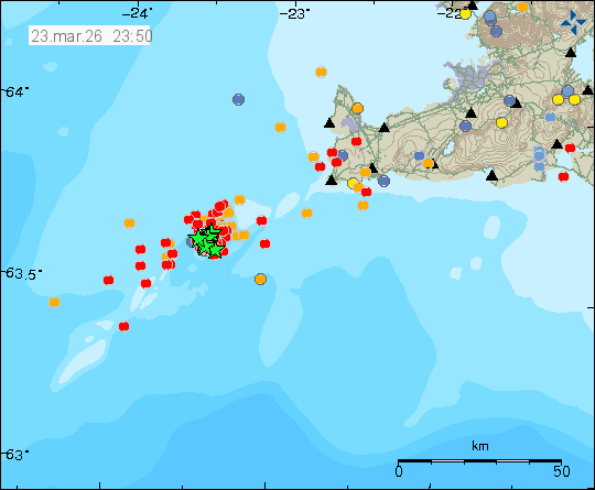 Green stars and a lot of red dots where the main earthquake activity is on the Reykjanes ridge. 